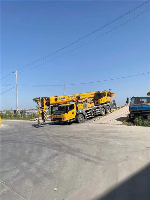 盘州市吊车作业时，可能会产生哪些额外收费项目？